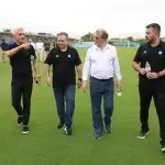 Luís Castro visita o CT do Grêmio