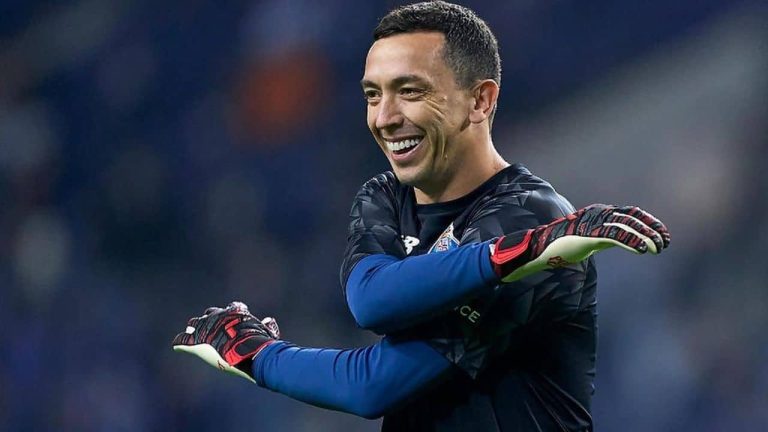 Goleiro Agustín Marchesin com a camisa do Celta de Vigo