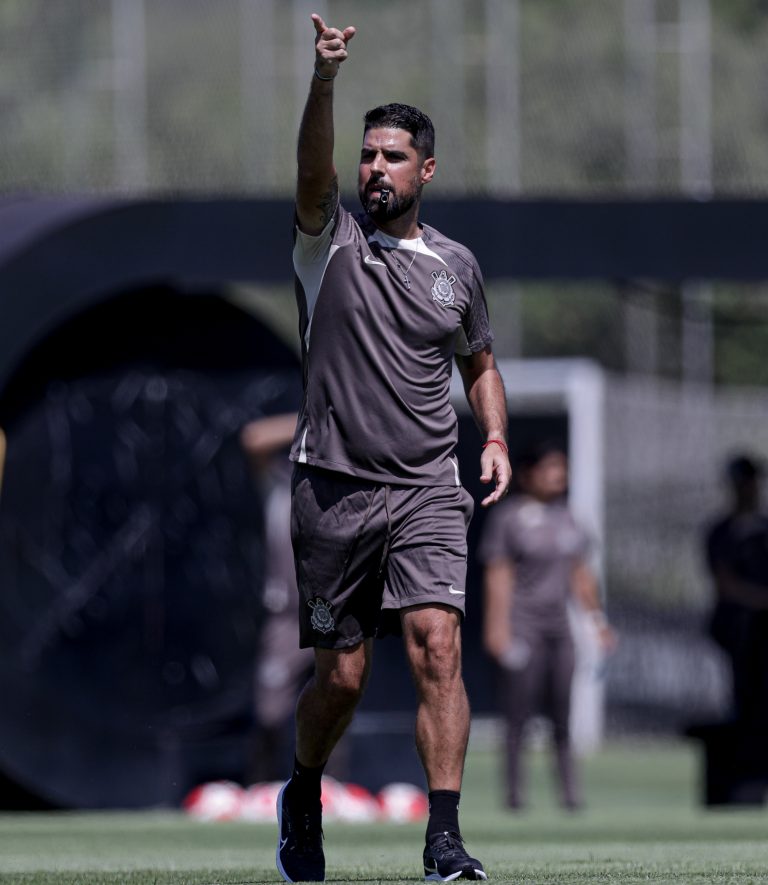 António Oliveira, treinador do Corinthians