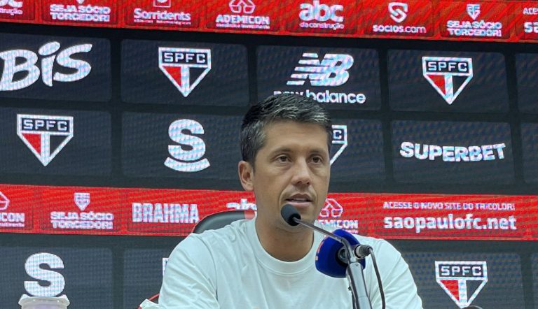 Carpini tem respaldo da diretoria e jogadores no São Paulo - Foto: Divulgação / São Paulo