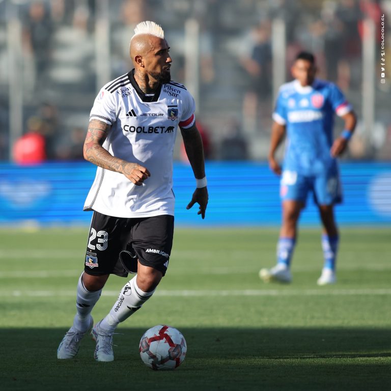 Vidal defende o Colo-Colo