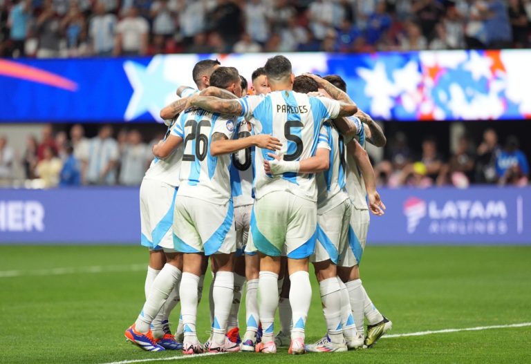 Jogadores da Argentina antes da partida contra o Canadá