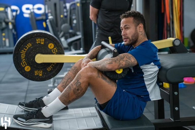 Neymar treina no Al-Hilal