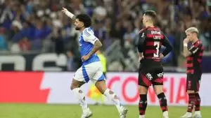Gabigol comemora o gol contra o Flamengo