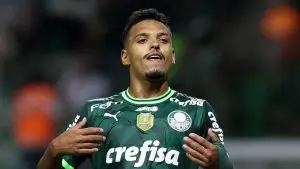 O jogador Gabriel Menino, da SE Palmeiras, comemora seu gol contra a equipe da A Ferroviária E, durante partida válida pela décima primeira rodada,