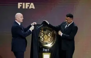 Gianni Infantino e Ronaldo Fenômeno apresentam troféu do Mundial de Clubes da Fifa