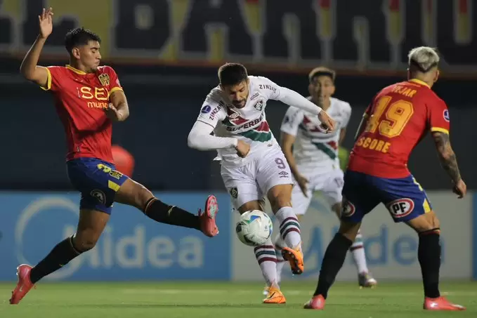 Fluminense empatou com a Unión Española