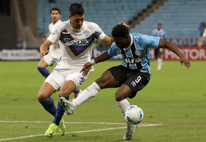 Grêmio e Godoy Cruz na Sul-Americana