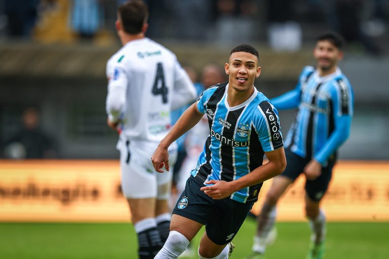 Grêmio 3 x 1 Operario pelo jogo de volta da Copa do Brasil 2024