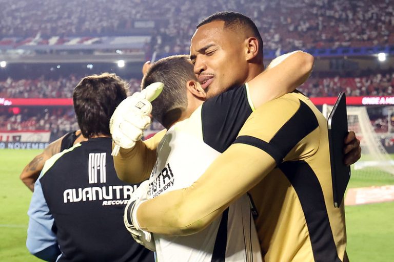 Grimaldi e John em São Paulo x Botafogo pela Copa Conmebol Libertadores no Estadio Morumbis