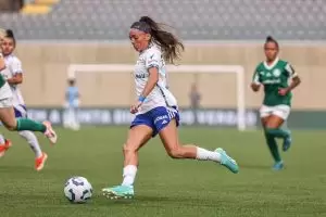 Cruzeiro venceu o Palmeiras no Brasileirão 2025