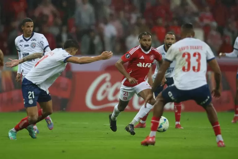 Internacional e Bahia se enfrentaram na sexta rodada da Libertadores