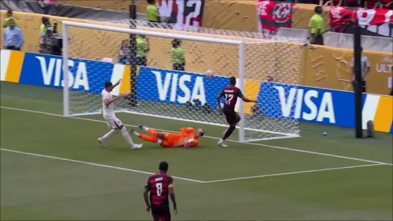 Bruno Henrique comemorando gol contra o Chelsea na Copa do Mundo de Clubes 2025