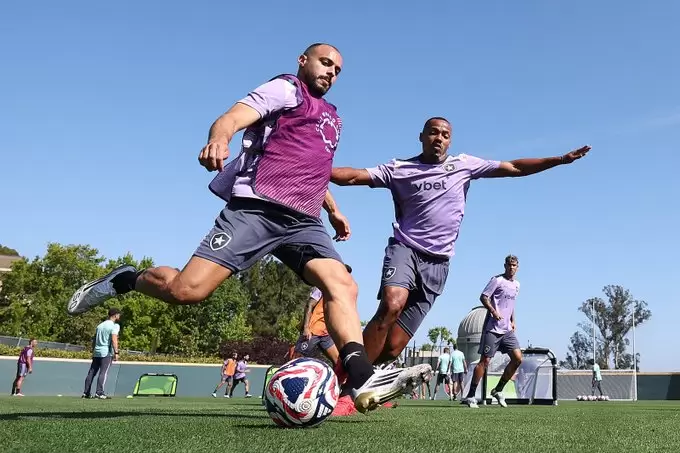 Botafogo treina em Los Angeles para a disputa do Super Mundial de Clubes