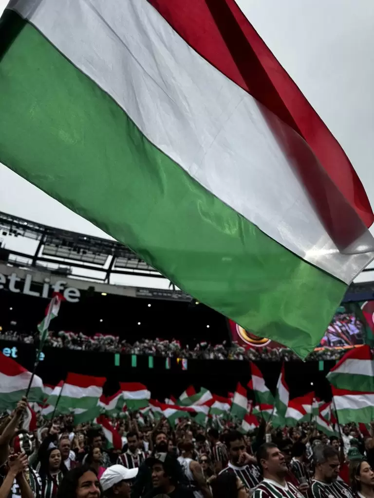 Torcida do Fluminense na estreia do clube na Copa do Mundo de Clubes