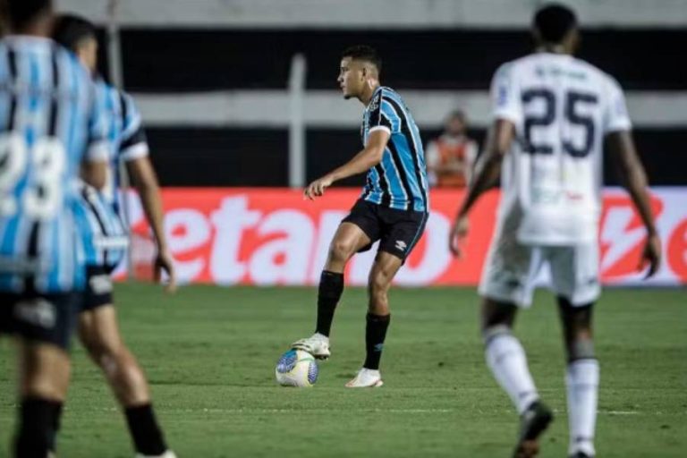 Gustavo Martins, do Grêmio