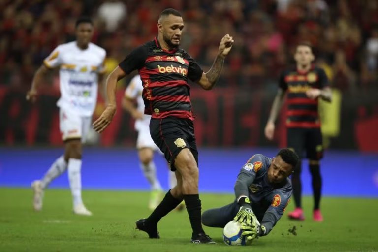 Gustavo Coutinho, atacante do Sport