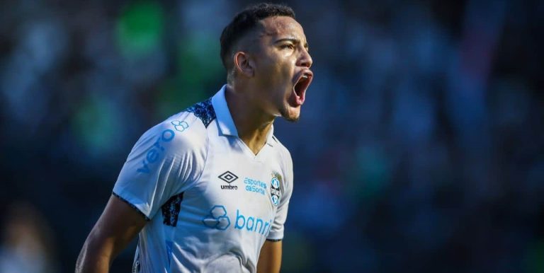 Gustavo Martins, do Grêmio