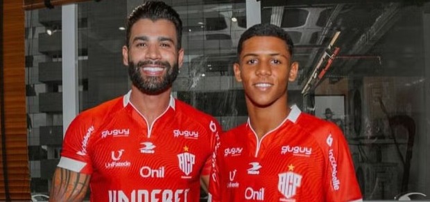 Gusttavo Lima e Akiles