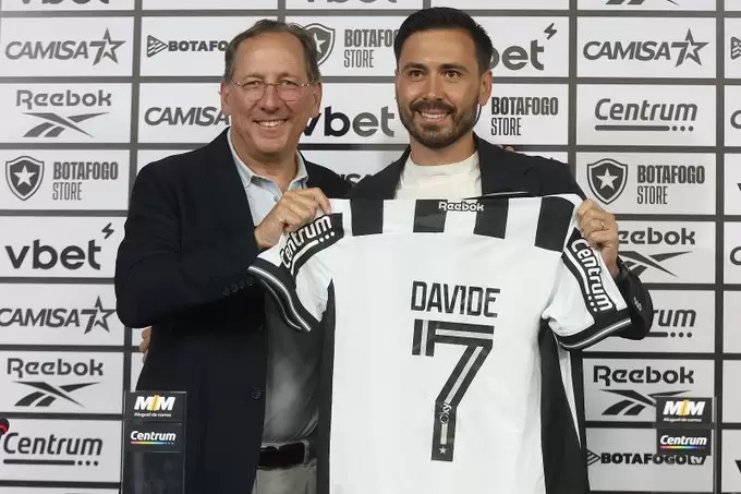 Davide Ancelotti é apresentado oficialmente no Botafogo e surpreende com fato curioso