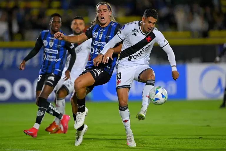Vasco já sofreu 12 gols na Copa Sul-americana