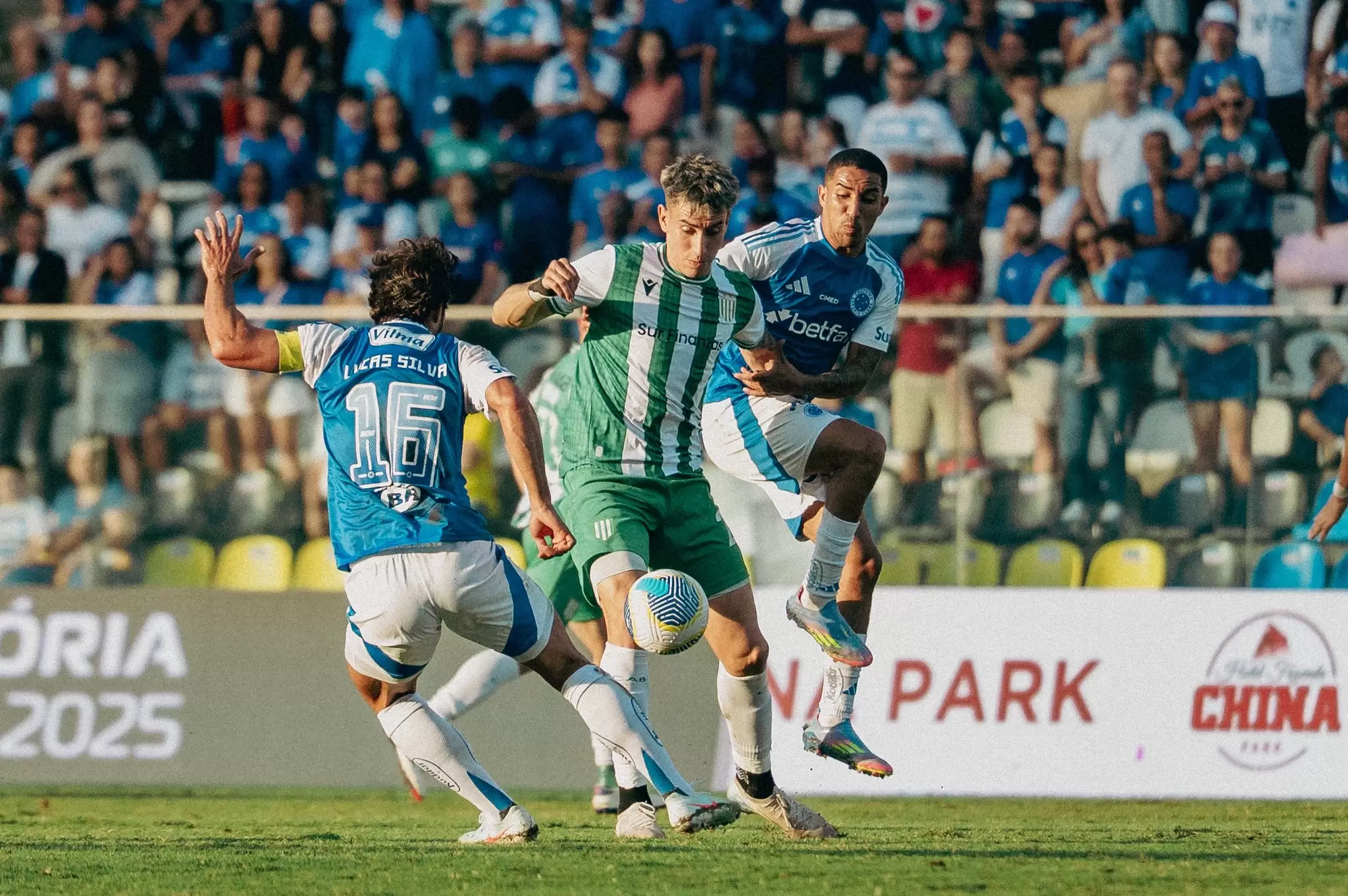 Cruzeiro x Banfield na Vitória Cup 2025