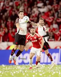 Internacional x Flamengo em campo pela Libertadores