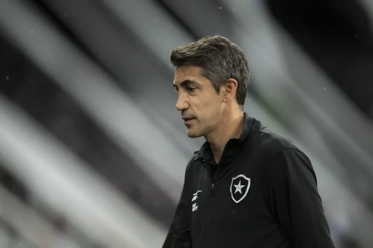 Bruno Lage, ex-técnico do Botafogo - Foto: Icon sport