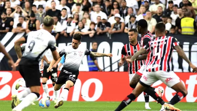 Igor Coronado em Corinthians 2 x 2 São Paulo