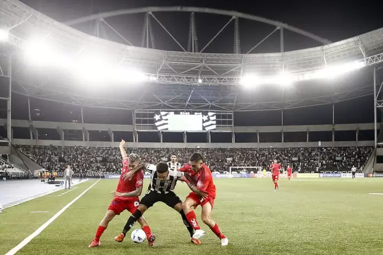 Igor Jesus em Botafogo x Universidad de Chile pela Conmebol Libertadores no Estadio Nilton Santos