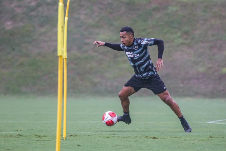 Breno, volante do Botafogo. Foto: Arthur Barreto/Botafogo