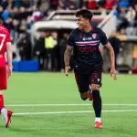 Baltazar, meio-campista do Sion, da Suíça. Foto: Divulgação/Sion