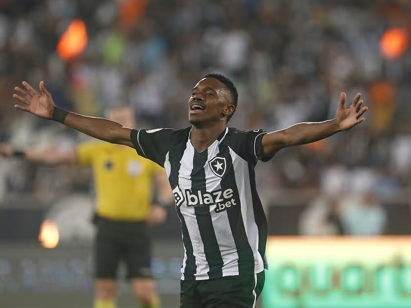 Jeffinho está de volta ao Botafogo para 2024