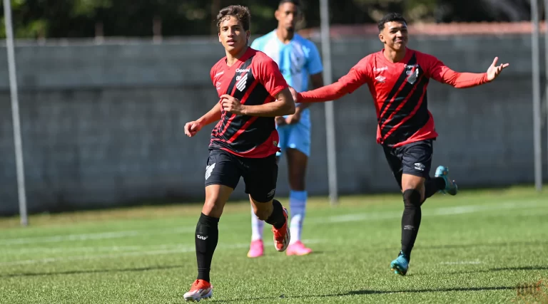 João Cruz, do sub-20 do Athletico-PR. Foto: José Tramontin/Athletico-PR