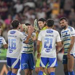 Jogadores do Cruzeiro comemoram vitória sobre o Fluminense pelo Brasileirão 2025