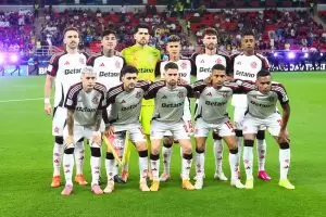 Jogadores do Flamengo antes da partida contra o Cruz Azul na Copa Intercontinental
