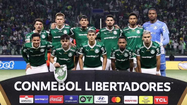 Jogadores do Palmeiras antes da partida contra a LDU pela Libertadores 2025