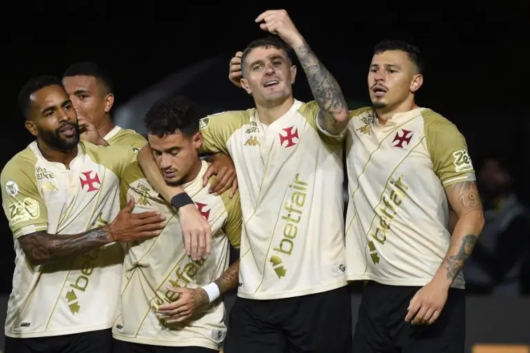 Jogadores do Vasco comemoraram vitória sobre o Atlético-MG pelo Brasileirão 2024