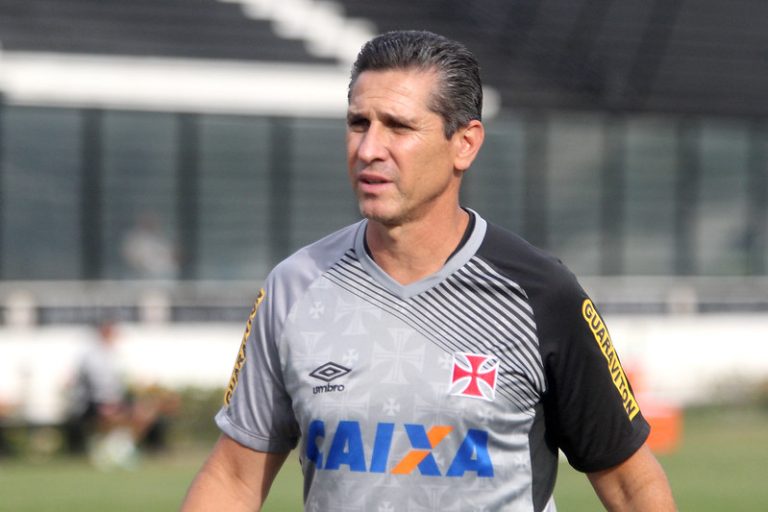 Jorginho, ex-técnico do Vasco