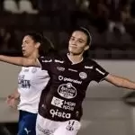 Júlia Beatriz comemora gol da Ferroviária contra o Bahia na Copa do Brasil Feminina