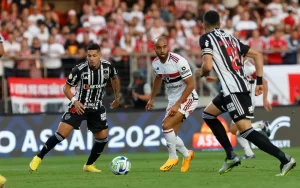 São Paulo x Atlético-MG em campo pelo Brasileirão no Morumbis