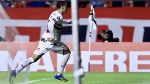 Lucca comemora gol do São Paulo contra o Libertad