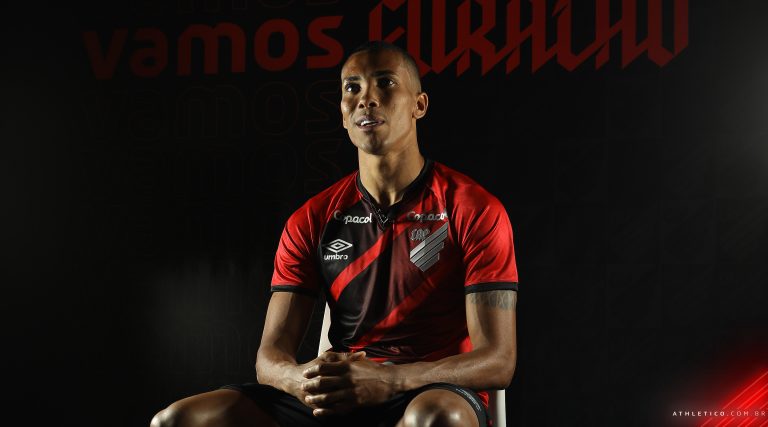 Madson retorna ao Athletico Paranaense, após passagem em 2019. Foto: Gustavo Oliveira/athletico.com.br