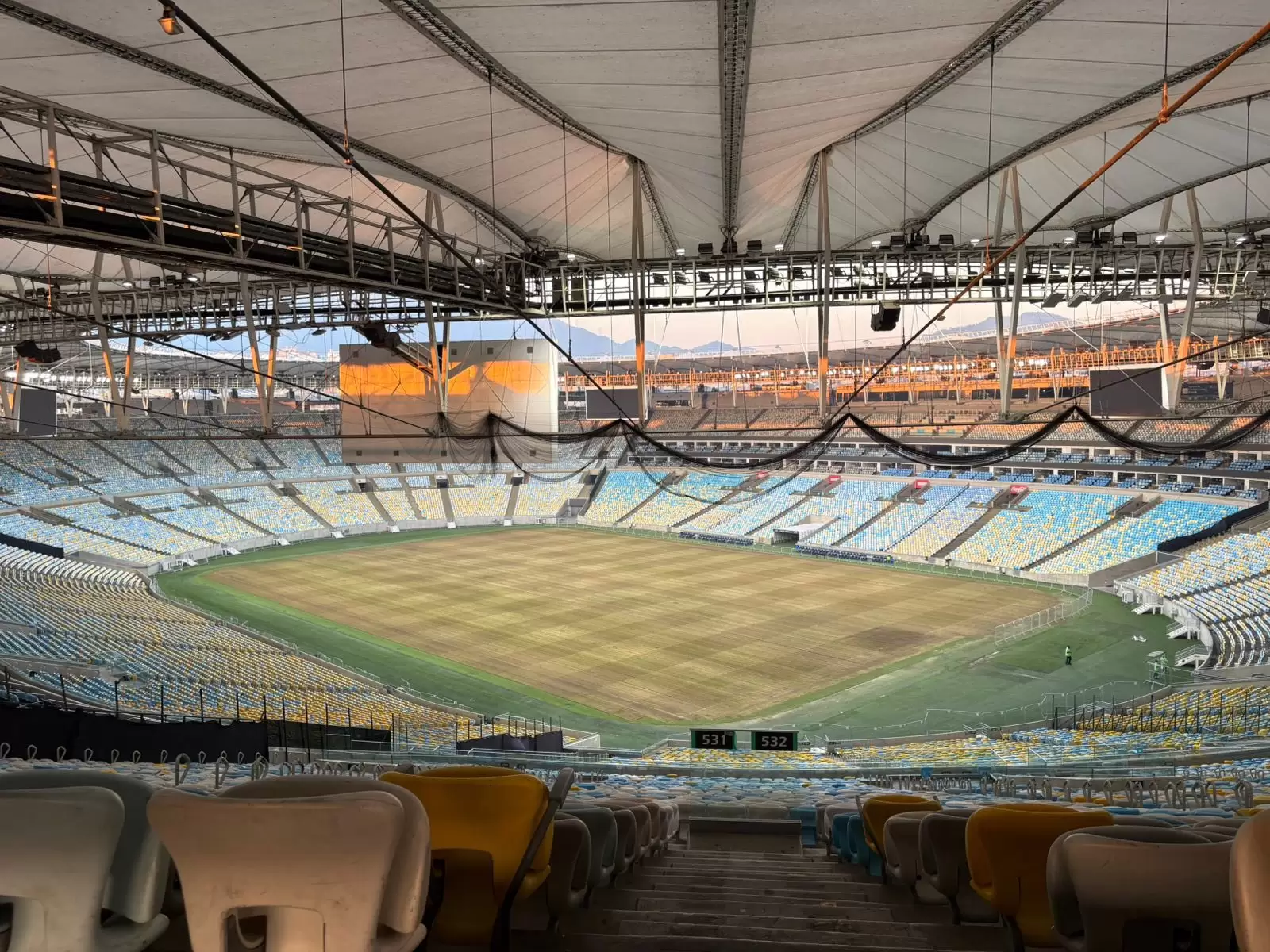 Maracanã dá início ao processo de revitalização do gramado para a temporada 2026