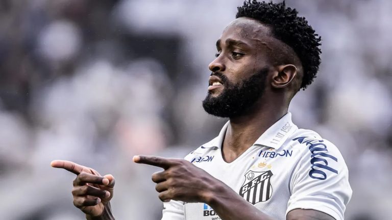 Santos acerta venda de Mendoza para o futebol europeu - saiba o destino do atacante