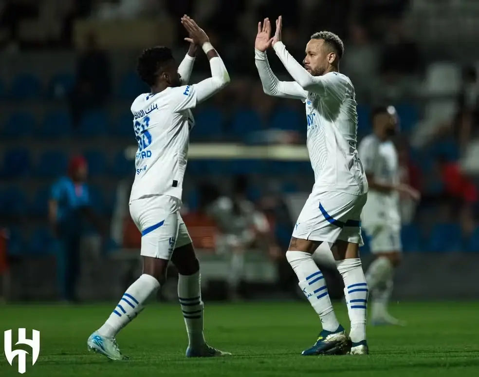 Neymar comemora gol marcado em Al-Hilal x Al-Fayha