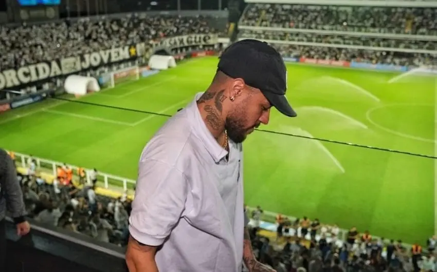 Neymar reage ao rebaixamento do Santos para a Série B do