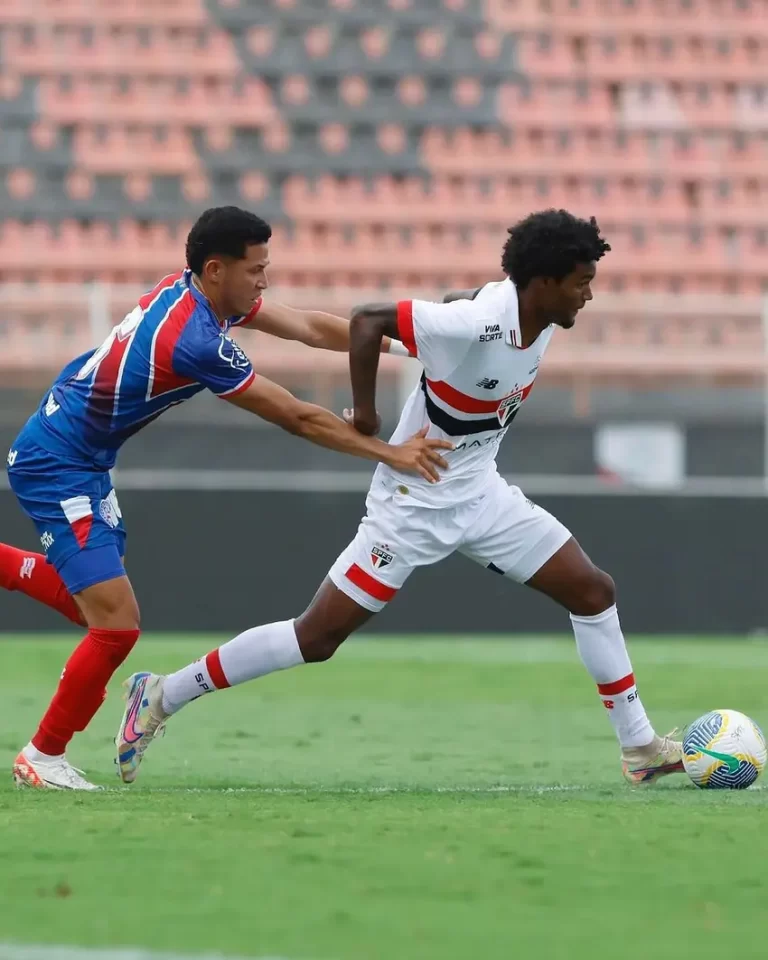 No primeiro jogo da semifinal da Copa do Brasil Sub-20, o São Paulo venceu o Bahia pelo placar de 2 a 0