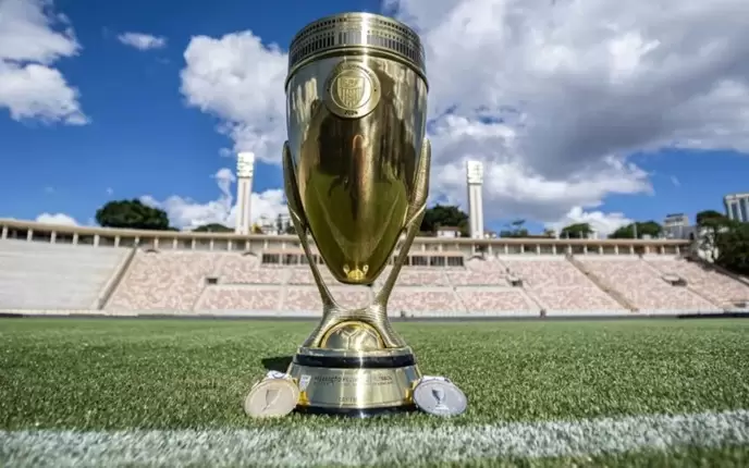 O troféu da Copa São Paulo de Futebol Feminino Júnior, a Copinha