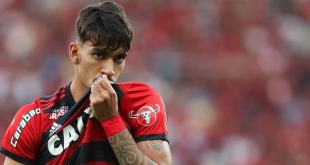 Ex-companheiro de Lucas Paquetá revela ser torcedor do Flamengo